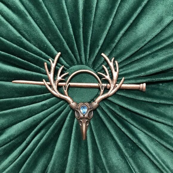 Gothic Vintage Inspired Elk Skull, decretive Blue Stone, Unique artistic… - Picture 4 of 6